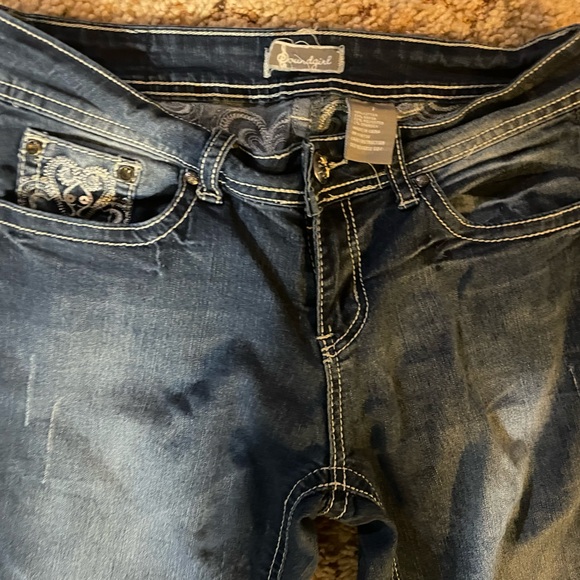 Bootcut jeans with detailed stitching on pockets size 7 - Picture 4 of 8